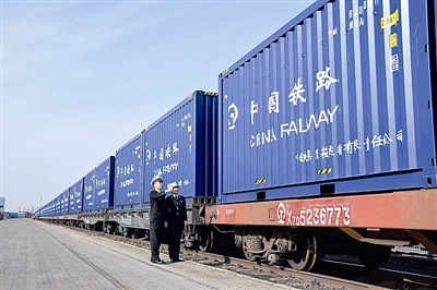 DB真人旗舰官网-优步拟再融资10亿美元 将成估值最高初创公司(图4) DB真人旗舰·(中国)集团