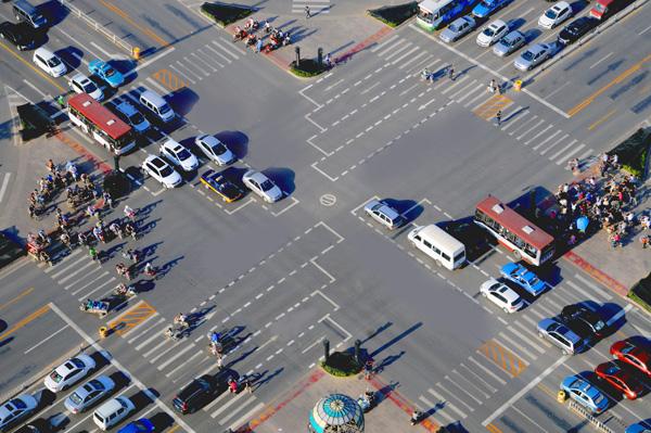 山东青岛地铁11号线隧道发生翻车事故 造成3人死亡【DB真人旗舰官网】(图2) 中国·DB真人旗舰(集团)